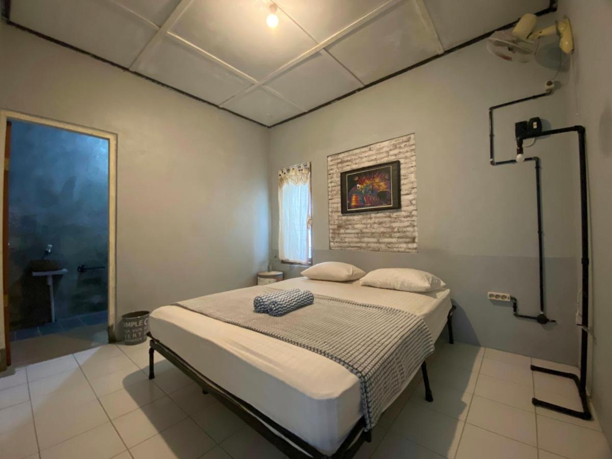 Reeneo Guesthouse Yogyakarta Exterior photo